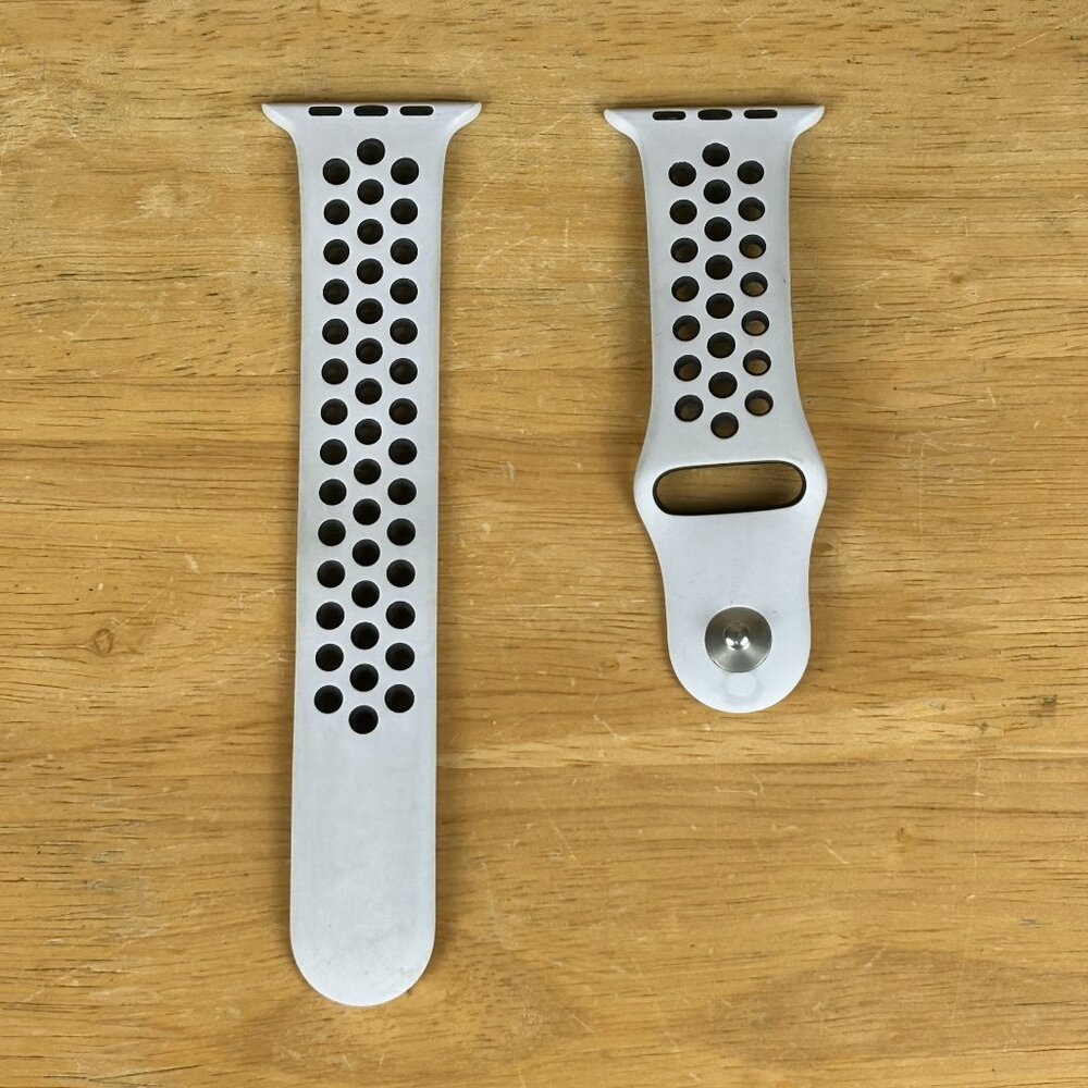 Nike Apple Watch gray strap M/L